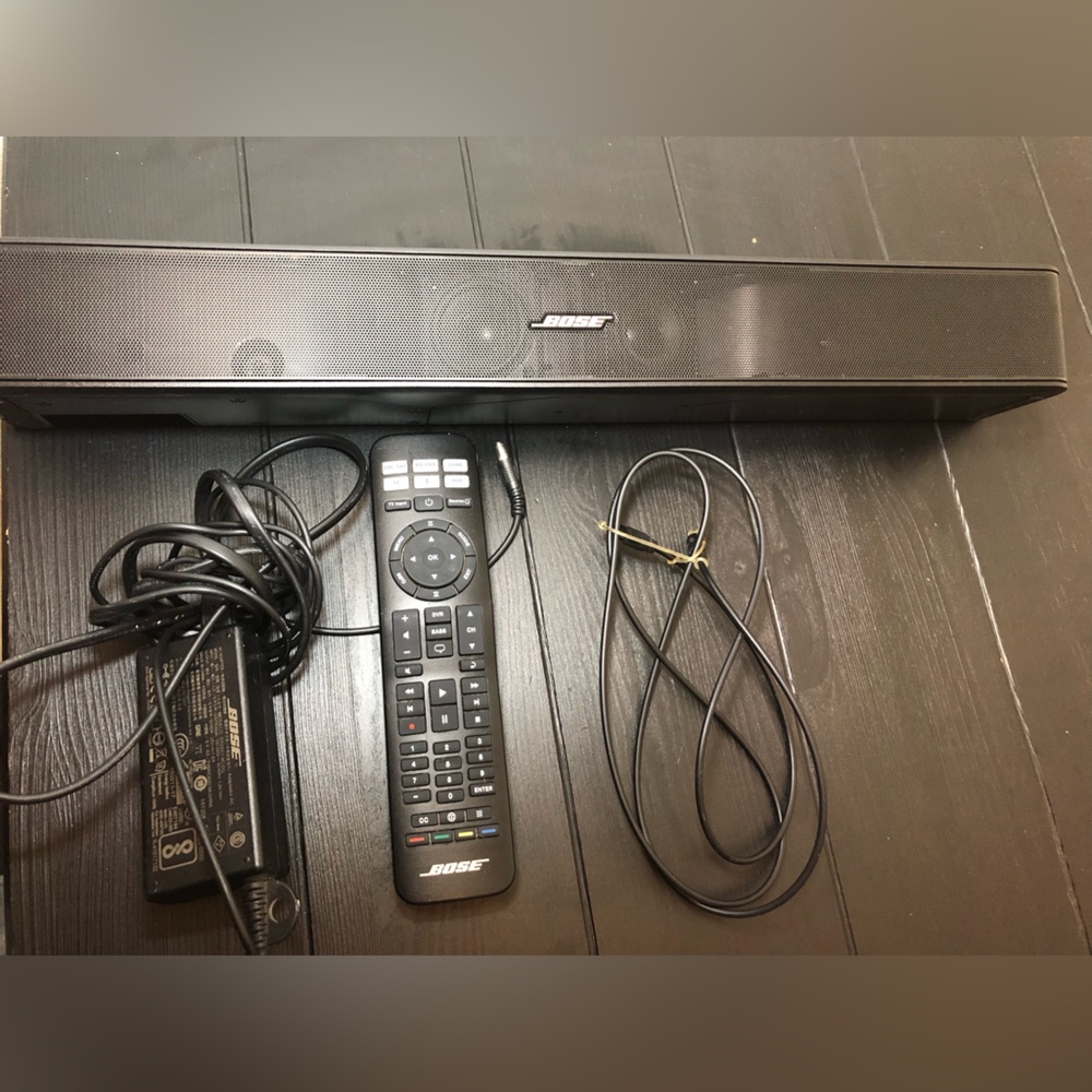 Bose Solo Sound BAR TV Digital Sound System Bluetooth/Remote